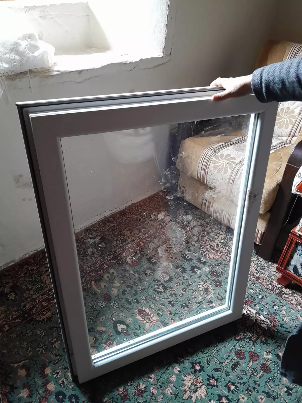 Ortalığı savaş alanına çevirdiler! Kış uykusundan uyanan ayılar evlere dadandı