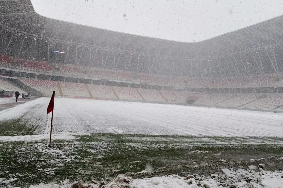 Sivasspor-Fenerbahçe maçında kar yağacak