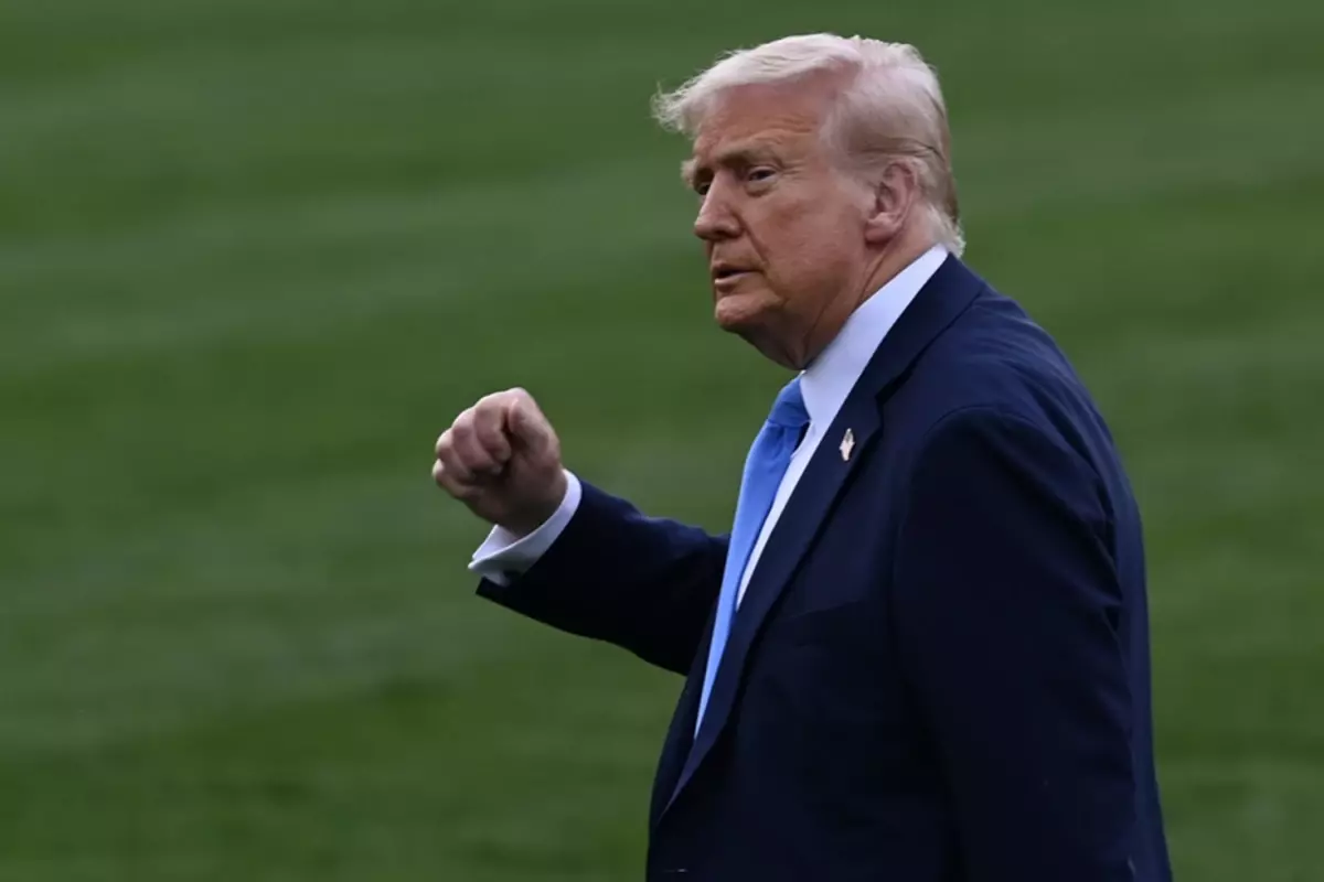 Trump ağzını fena bozdu! Dünyayı karşısına alacak \'popo\' çıkışı