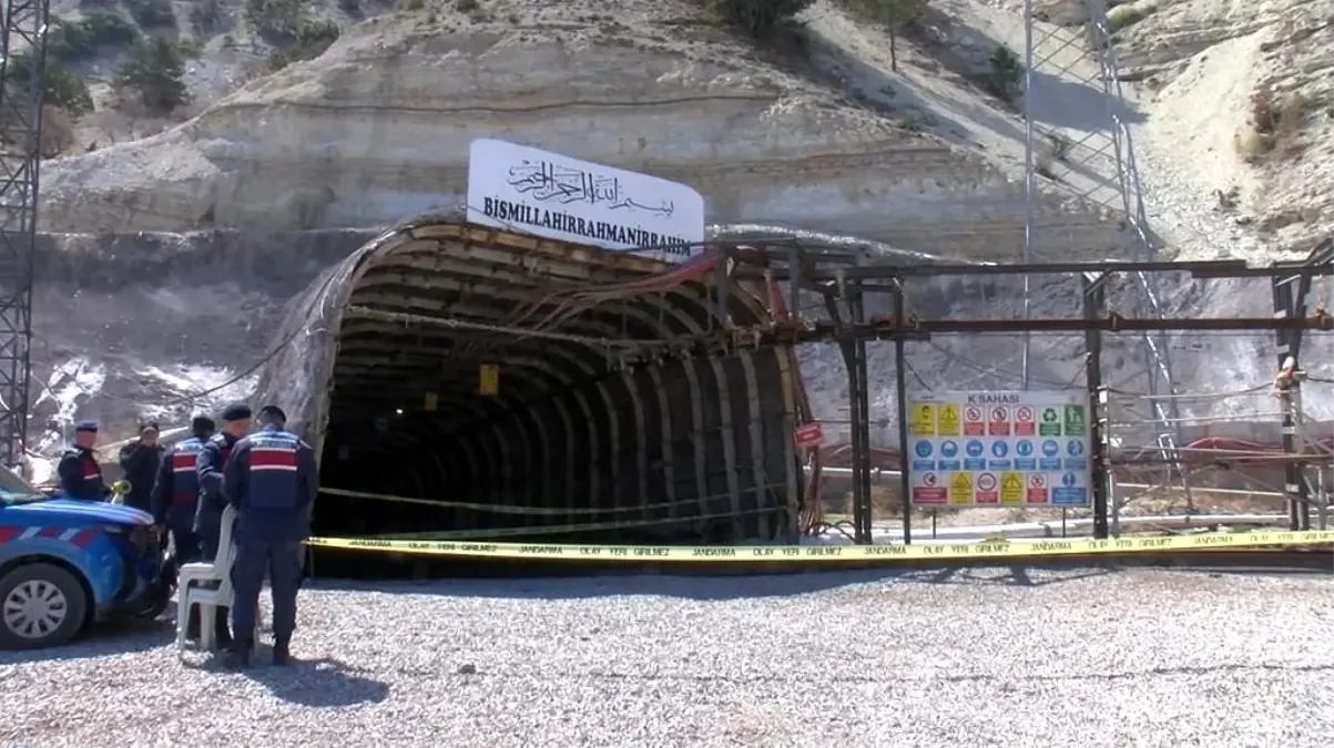 Nallıhan Madeninde Kaza: 14 İşçi Yaralandı