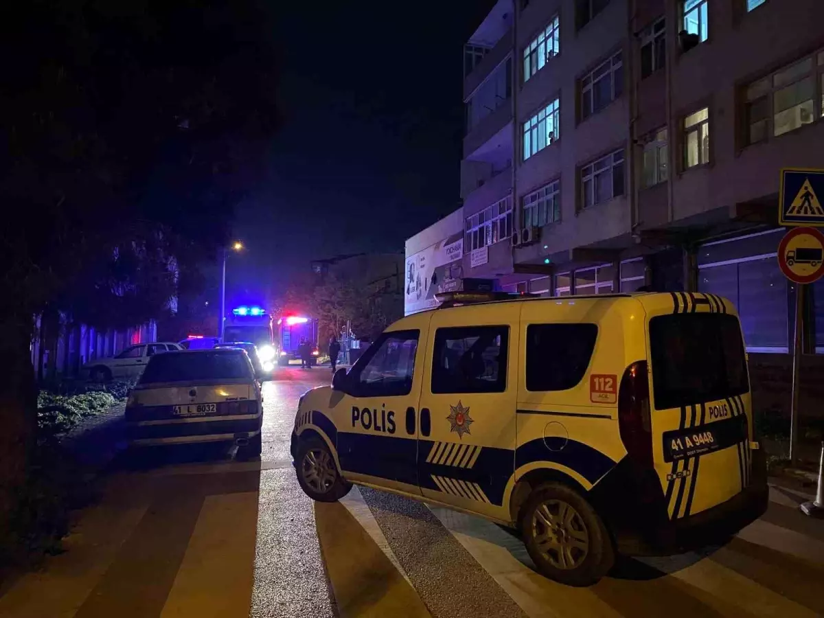 Kocaeli\'de Apartman Gaz Kokusuyla Tahliye Edildi