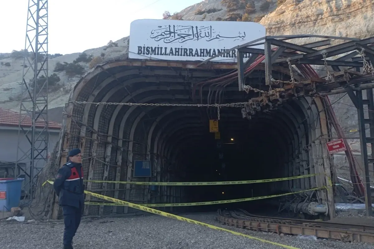 Çayırhan maden ocağında göçük! 2\'si ağır 13 işçi yaralı