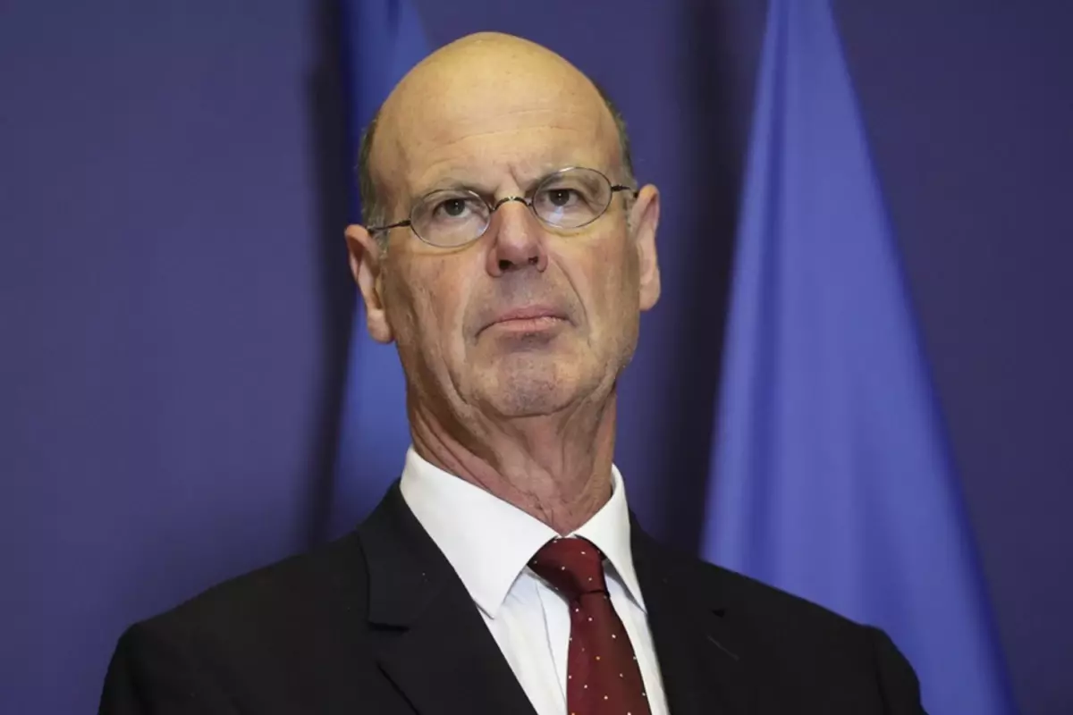 Trump\'ın kararı Fransa\'yı kötü etkiledi! Yüzde 0,7\'ye indi