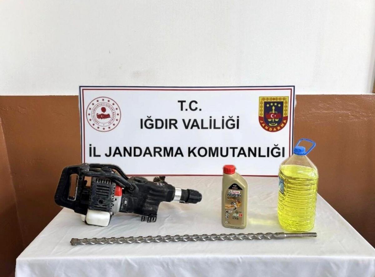 Iğdır\'da İzinsiz Kazı: 5 Gözaltı