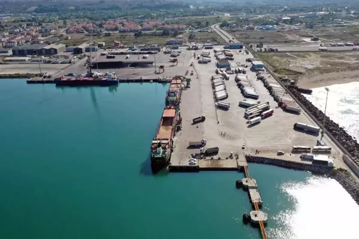 Karasu Limanı\'nda park kavgasında kan aktı! 1 kişi hayatını kaybetti