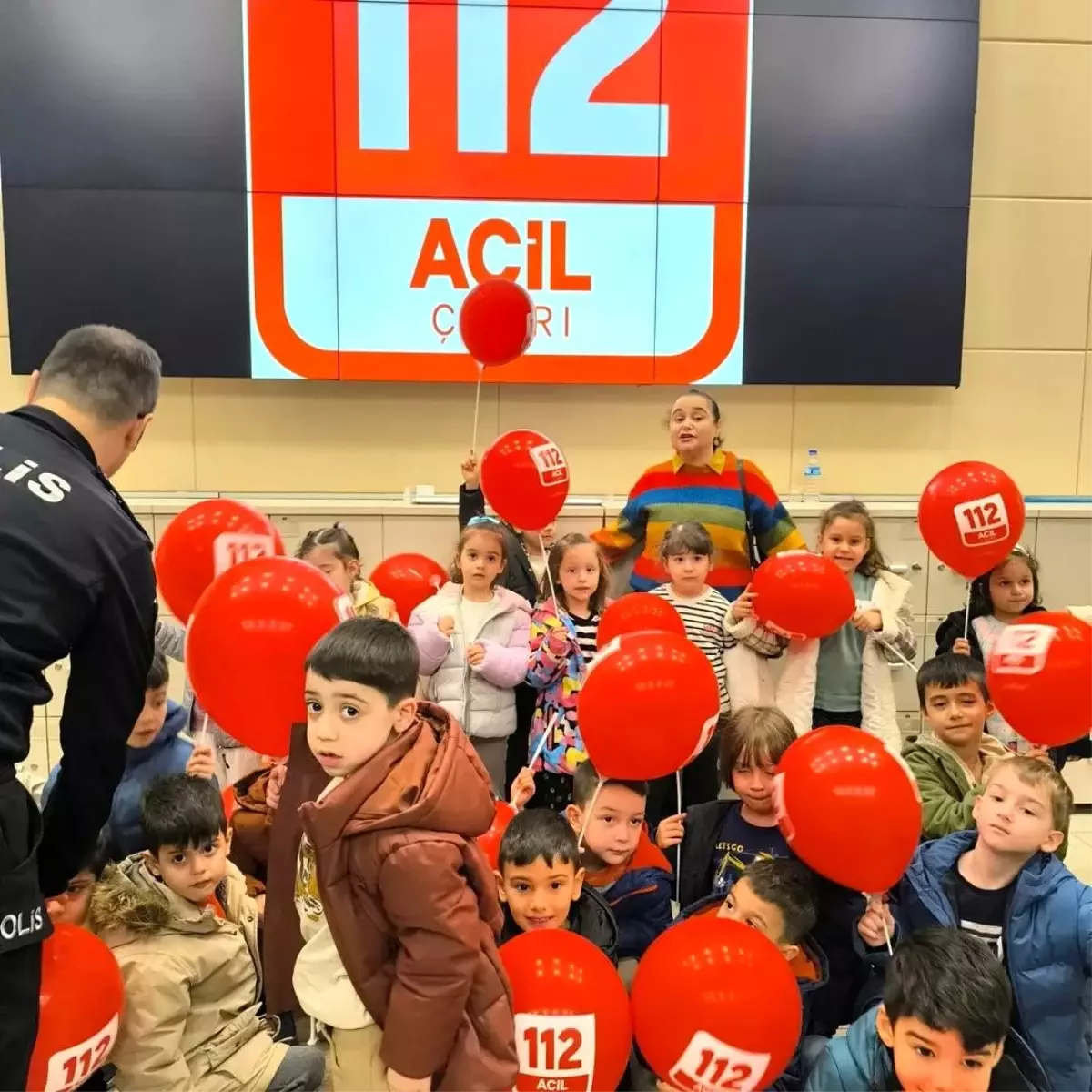Minikler Acil Çağrı Merkezi\'ni Ziyaret Etti