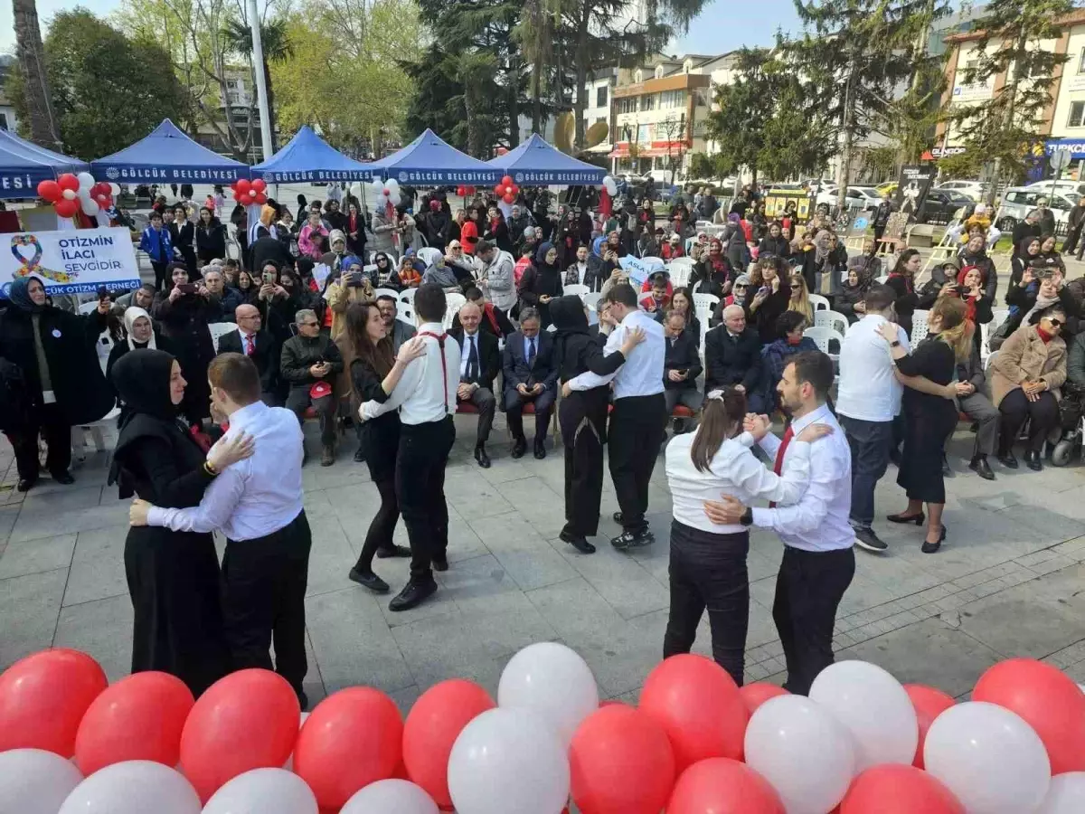 Gölcük\'te Otizm Farkındalık Günü Etkinliği Coşkuyla Kutlandı