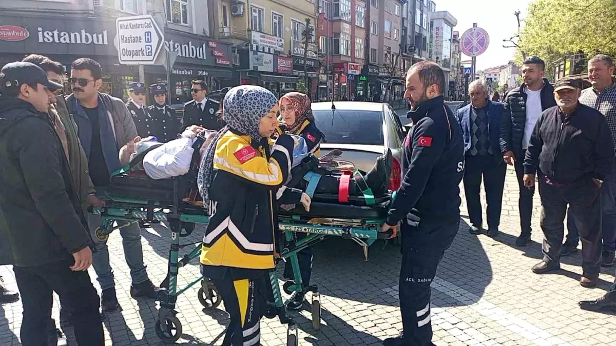 Yaya otomobilin çarpması sonucu yaralandı