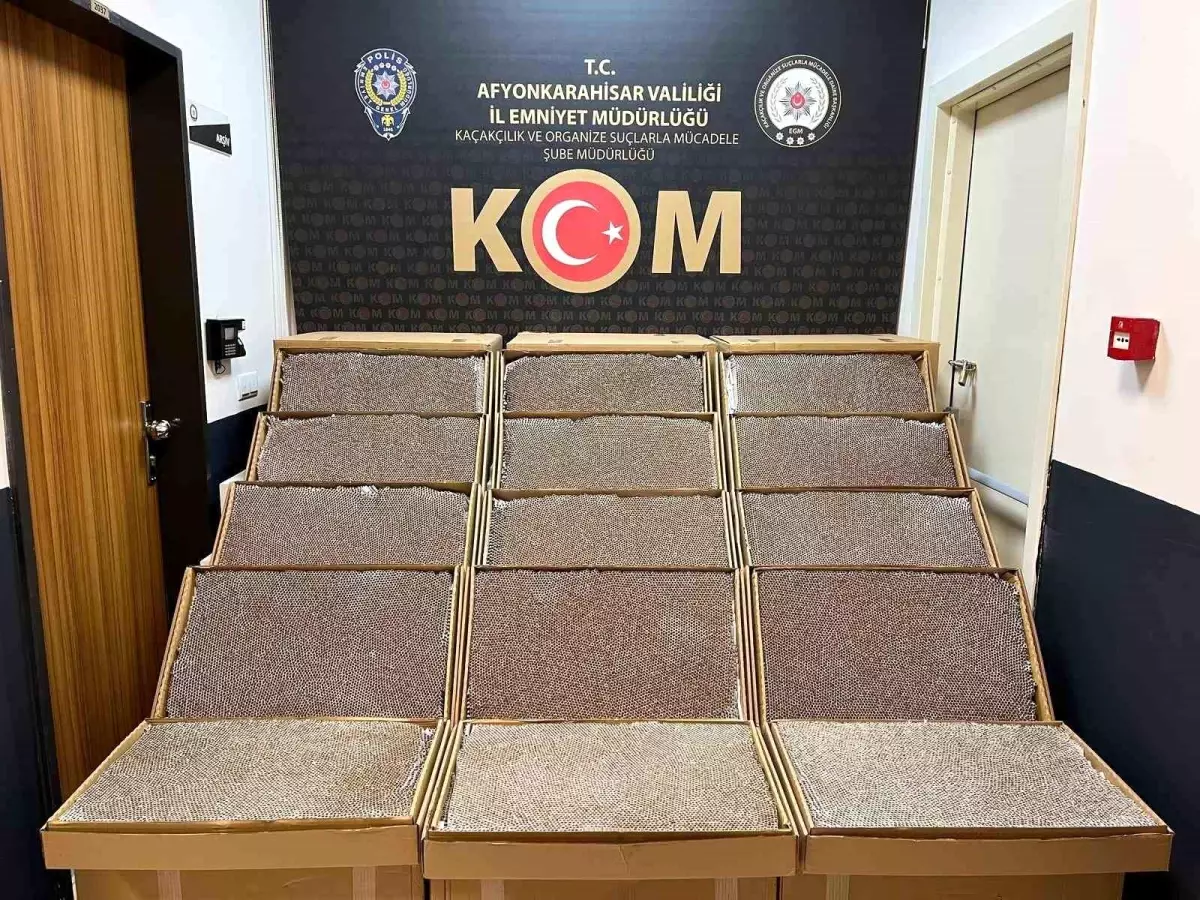 Afyonkarahisar\'da 270 Bin Kaçak Makaron Ele Geçirildi