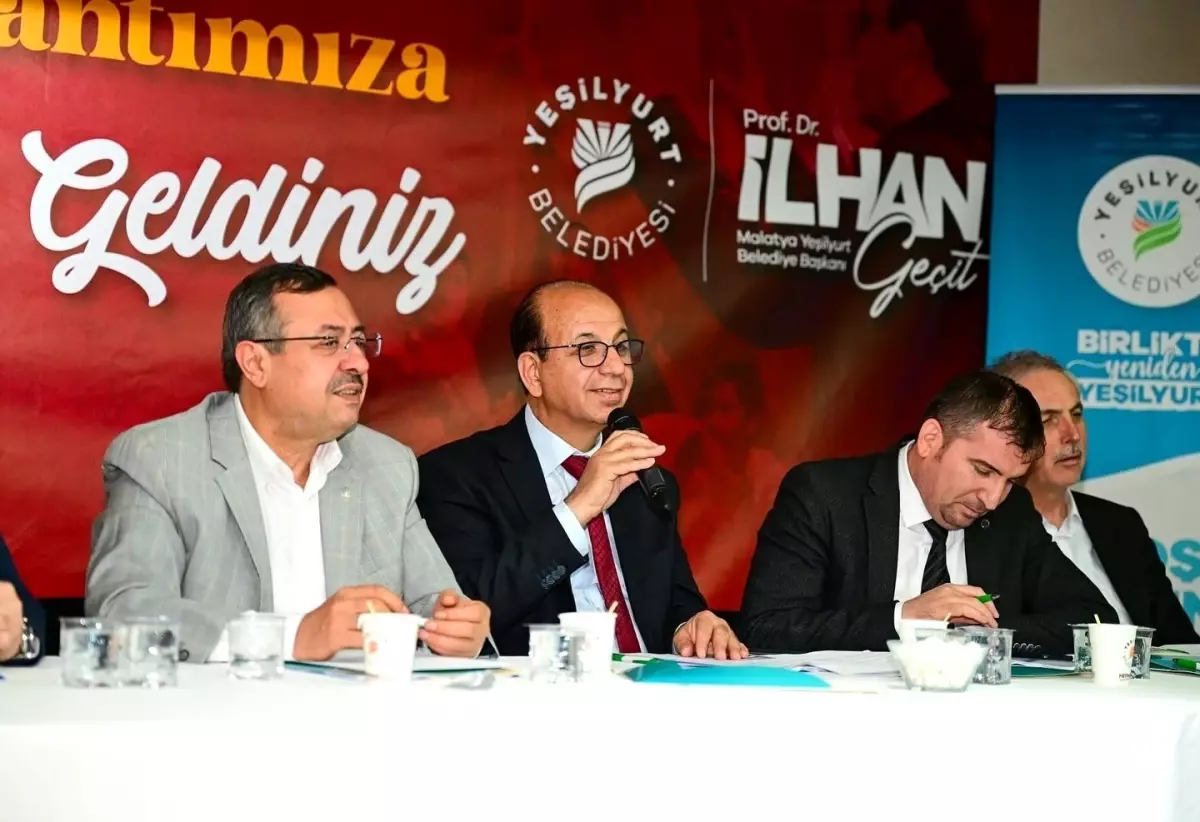 Yeşilyurt\'ta \'Başkanlarım Yanımda\' Toplantısı Gerçekleşti
