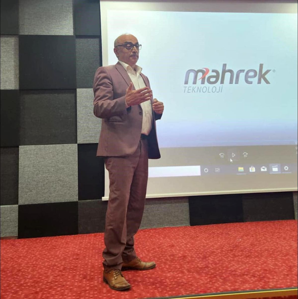Bilecik\'te Elektronik Kelepçe Semineri Düzenlendi
