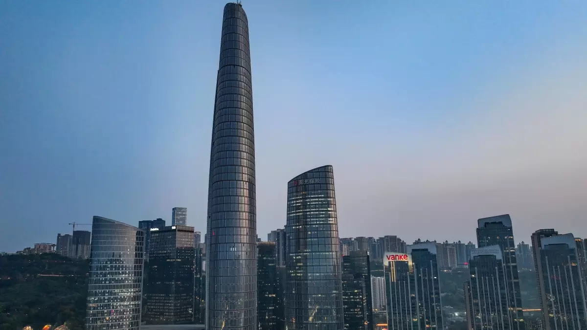 Chongqing\'de Gökdelen Tamamlandı