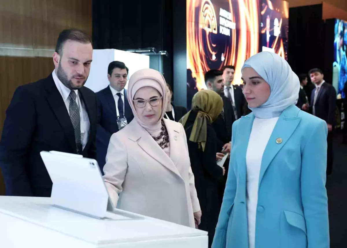 Emine Erdoğan, BM Sürdürülebilir Kalkınma Çözümleri Ağı Başkanı Sachs ile görüştü