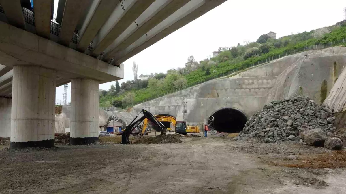 Trabzon Güney Çevre Yolu Projesi\'nin İnşaat Çalışmaları Devam Ediyor