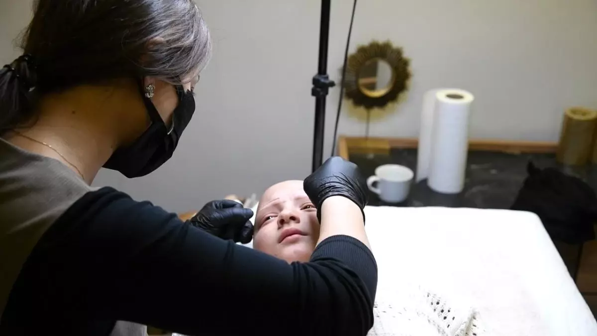 Belediye Başkanı\'ndan Minik Aysima\'ya Destek