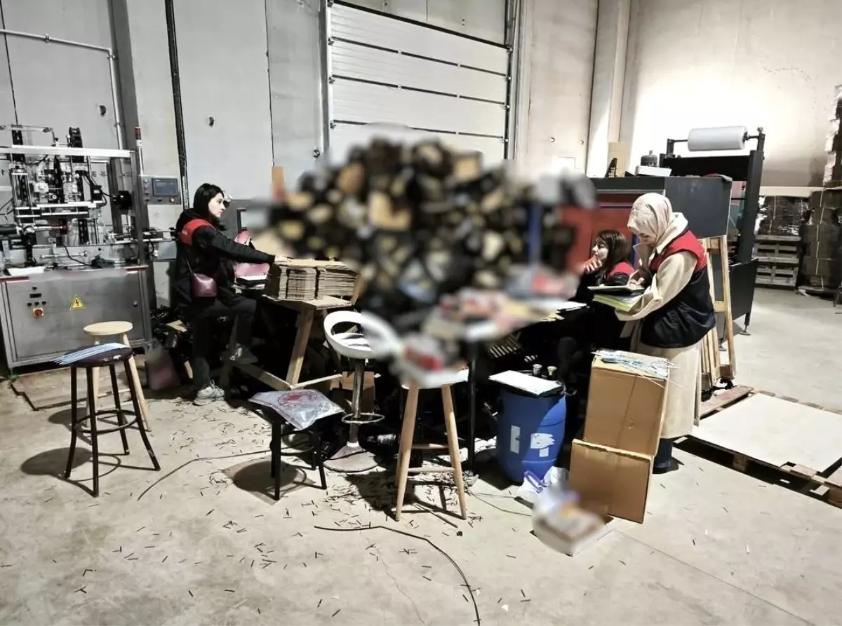 Lüleburgaz\'da Yasadışı Enerji İçeceği Baskını