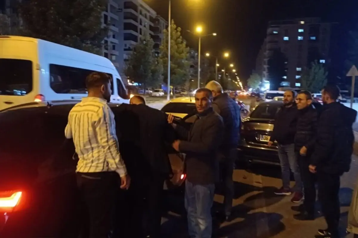 Mardin\'deki trafik kazasında AK Parti Midyat İlçe Başkanı yaralandı