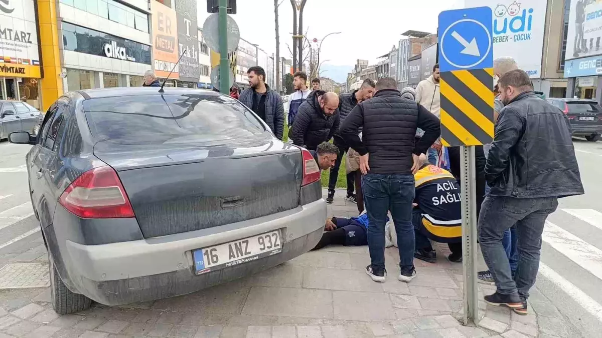 İnegöl\'de Otomobil Bisikletli Çocuğa Çarptı