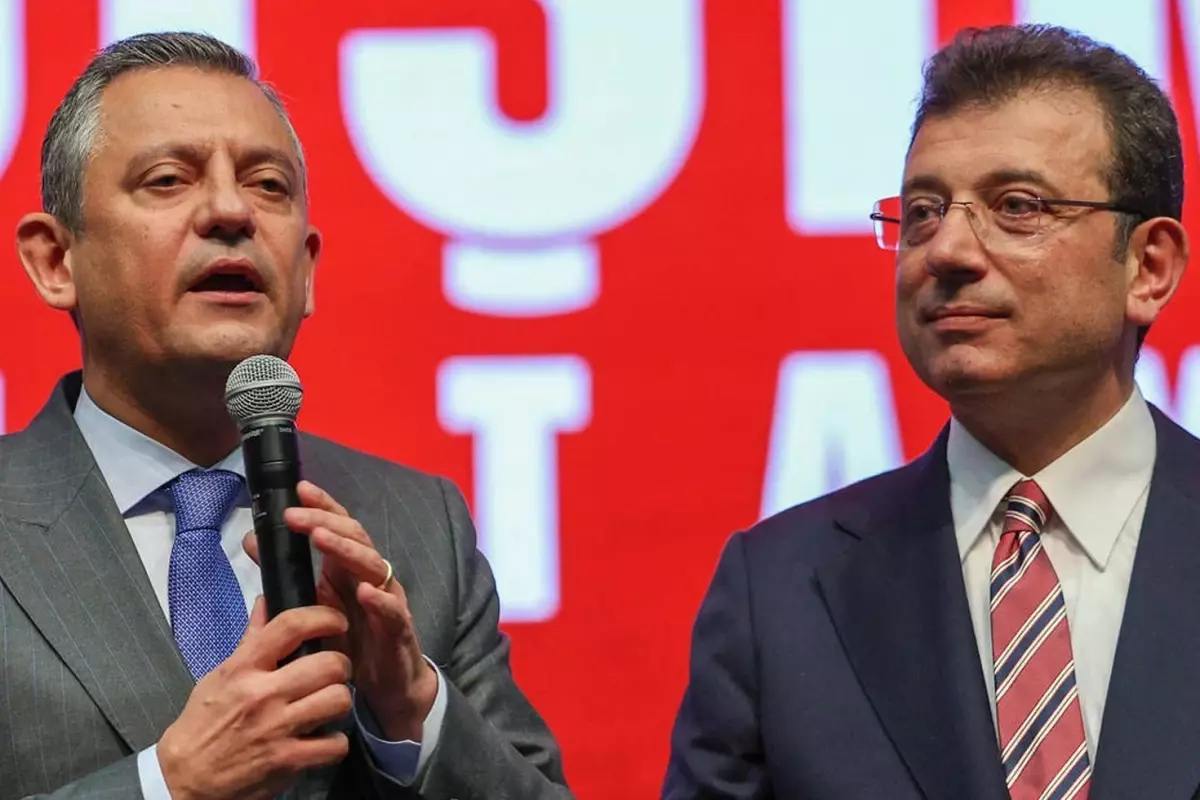 Özgür Özel yine dış basına konuştu! Bu kez hedefinde bir başbakan var