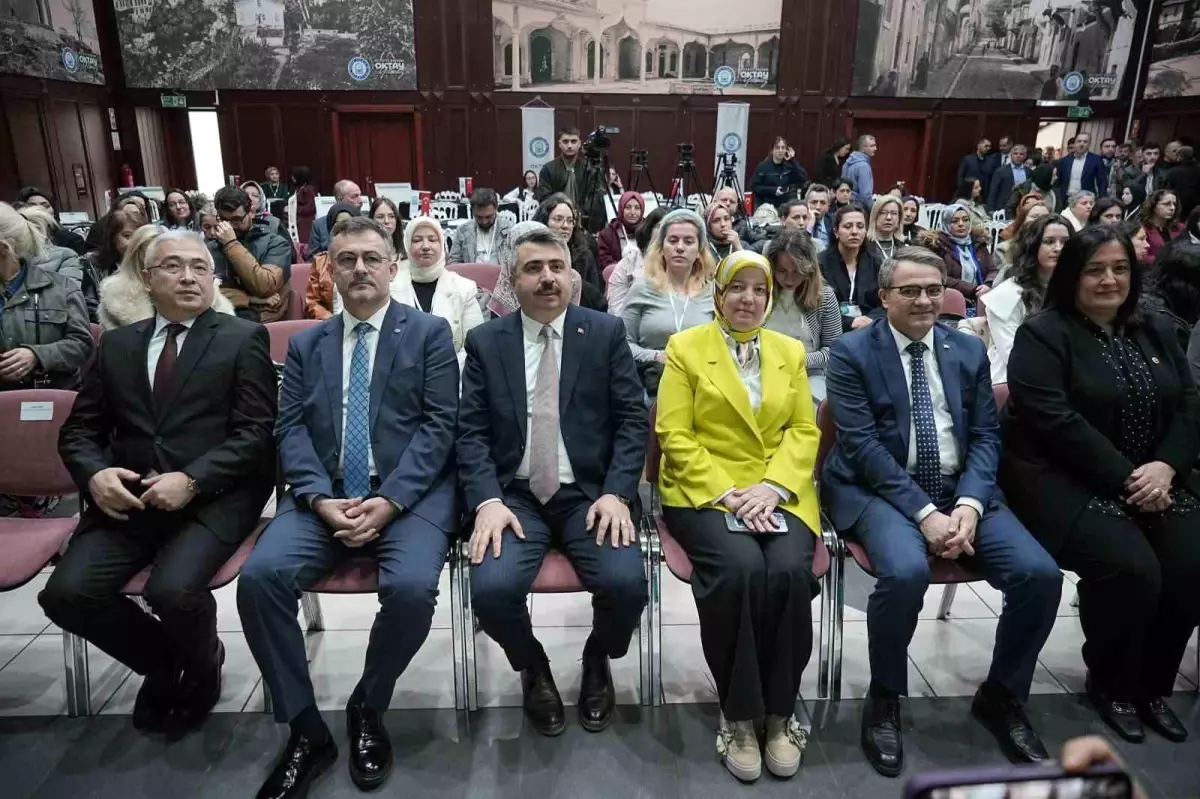 Toplumun temeli ailenin korunması konuşuldu