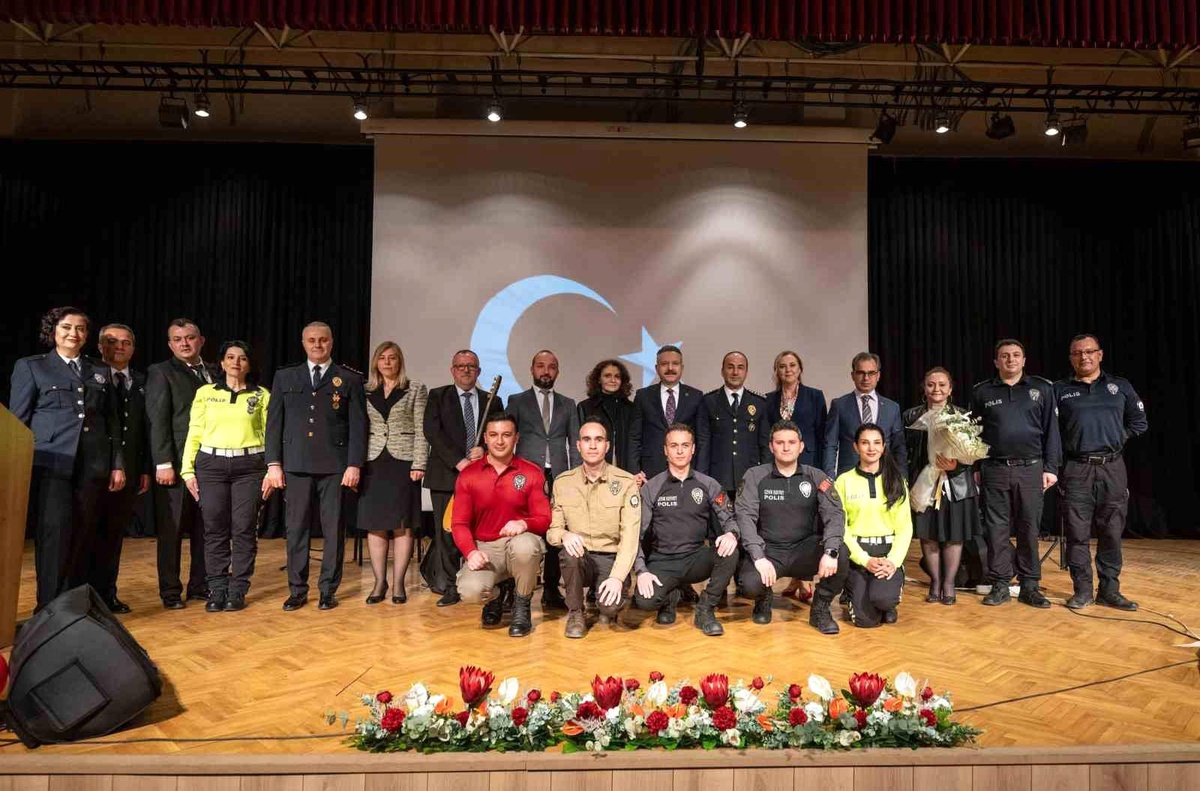 Türk Polis Teşkilatı\'nın 180\'inci yıl dönümü Eskişehir\'de dolu dolu kutlandı