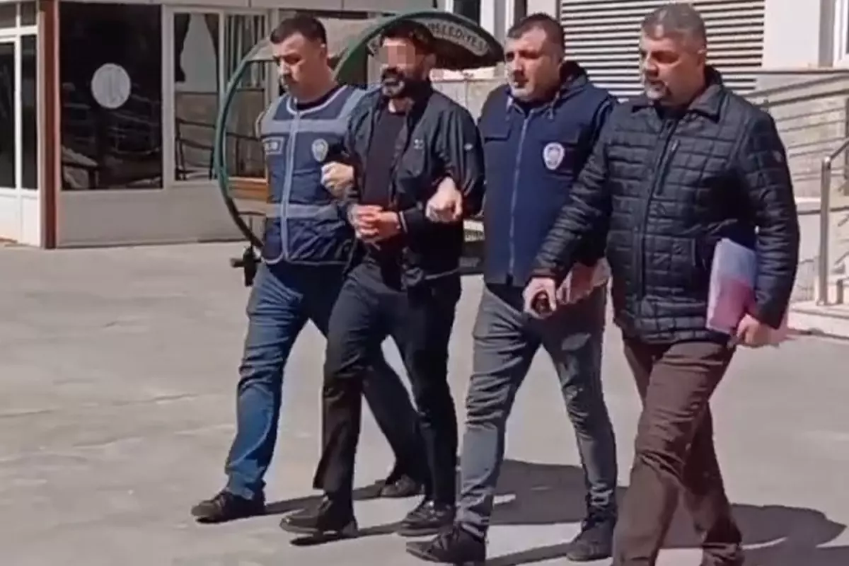 Gaziantep\'te sosyal medyadan trafik şube müdürünü tehdit eden muhtar tutuklandı