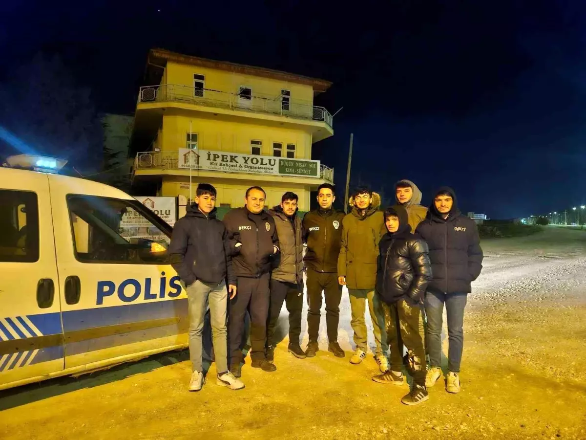 Bekçilerin Sürpriz Kutlaması