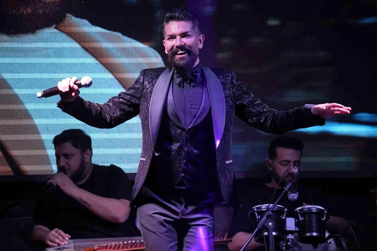 Mehmet Çevik\'ten Yeni Şarkı: \'Ben Ordayım\' Canlı Performansla Tanıtıldı