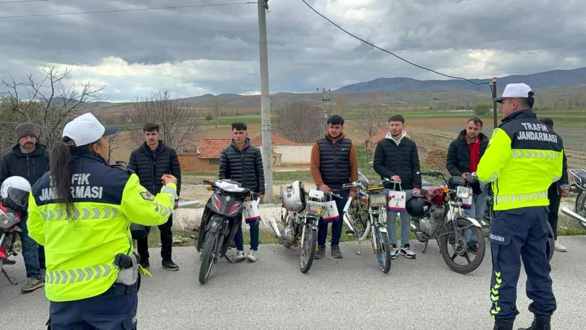 Motosiklet Kullanıcılarına Eğitim ve Ekipman Dağıtımı