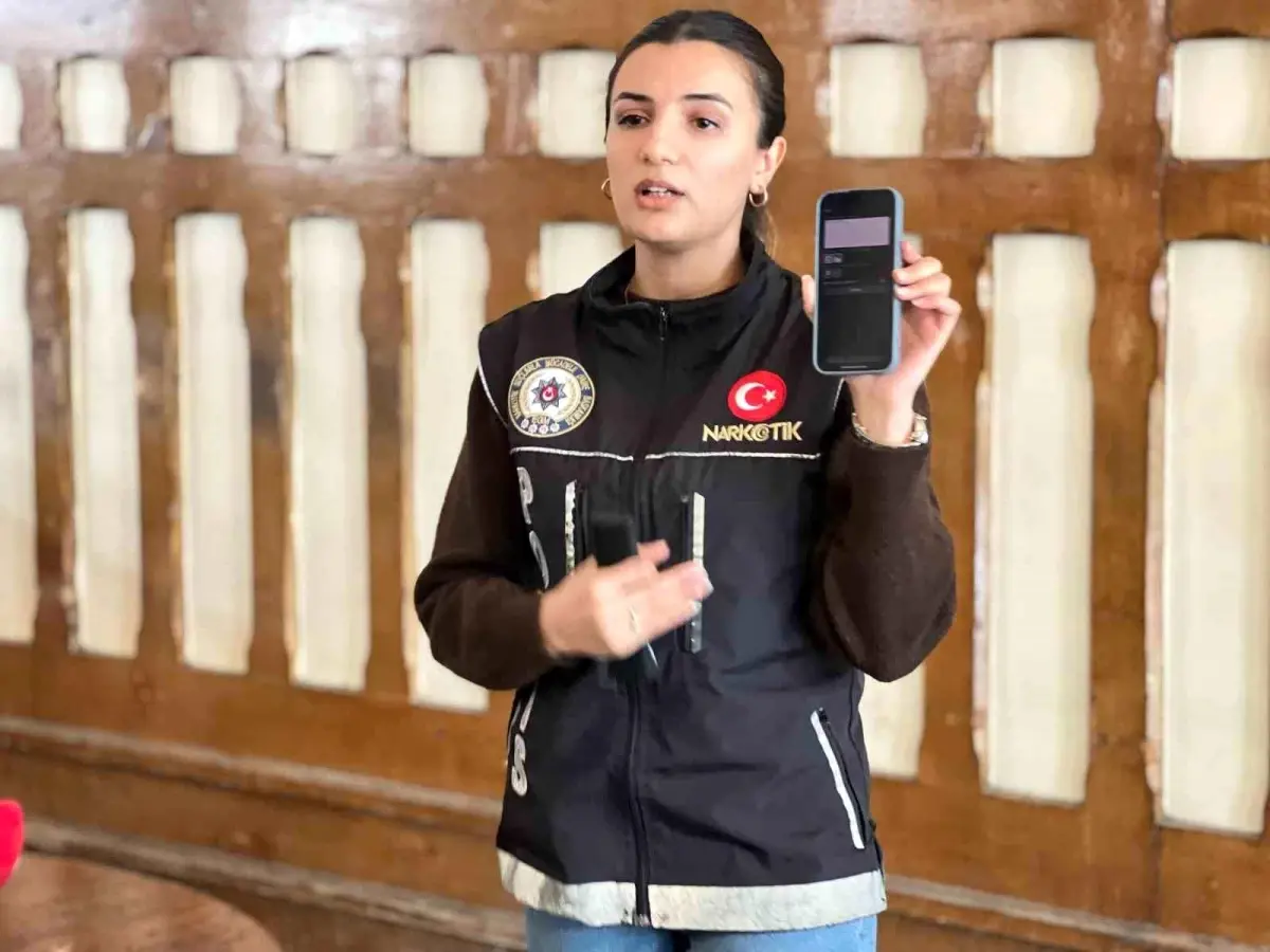 Aile Festivali\'nde Narkotik Semineri