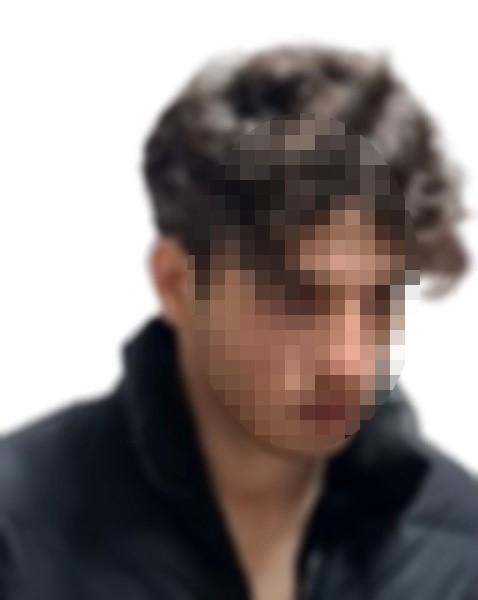 17 yaşındaki saldırgan sevgilisini bıçakladığı, annesini öldürdüğü eve böyle girmiş