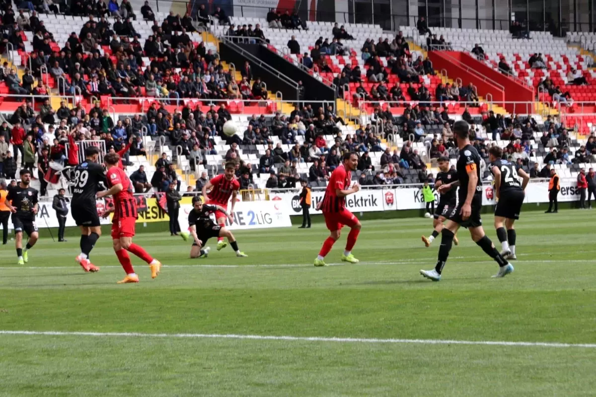 24Erzincanspor ve Kastamonuspor 2-2 Beraberlik