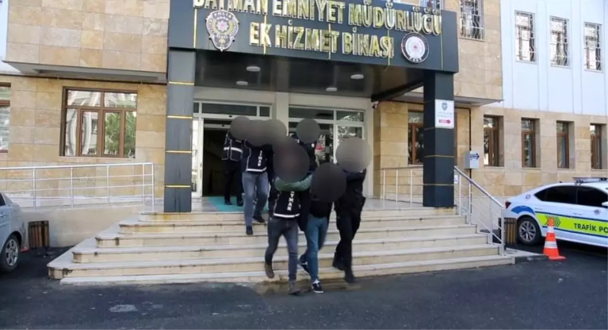 Batman\'da Silahlı Kavga: 4 Tutuklama