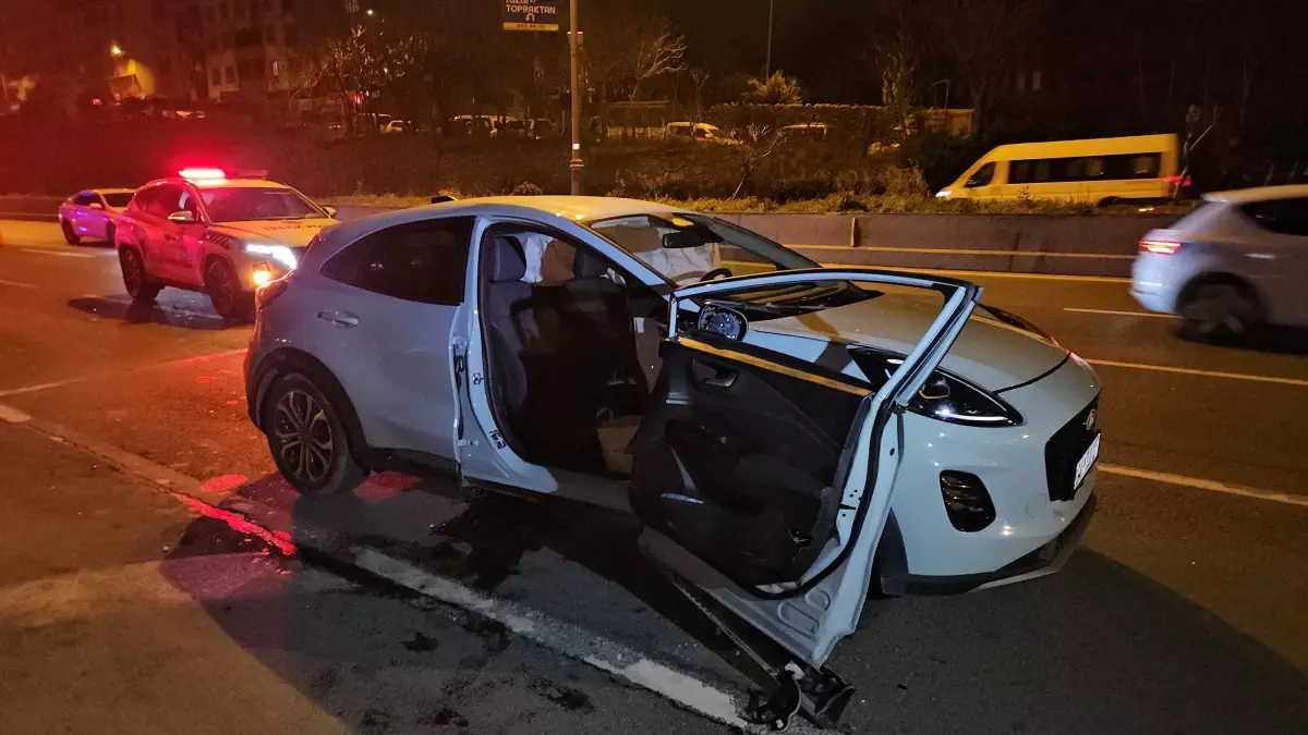Bayrampaşa\'da feci kaza: 2 ölü, 4 yaralı