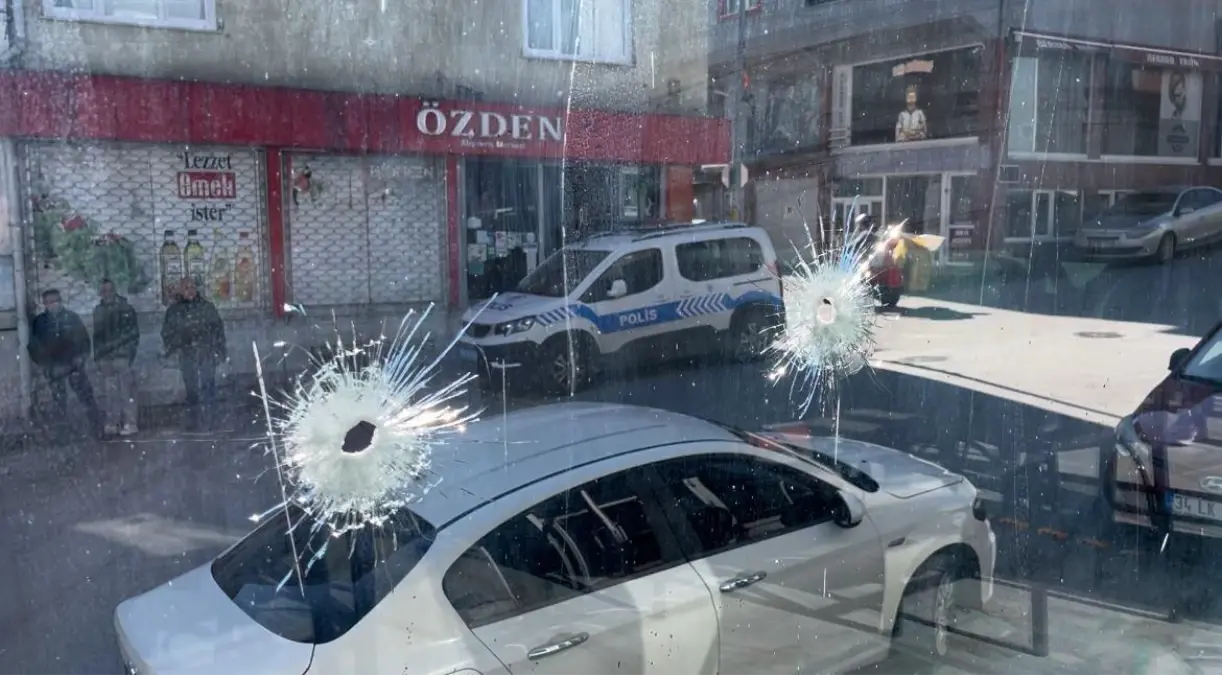 Bursa\'da Kıraathaneye Silahlı Saldırı