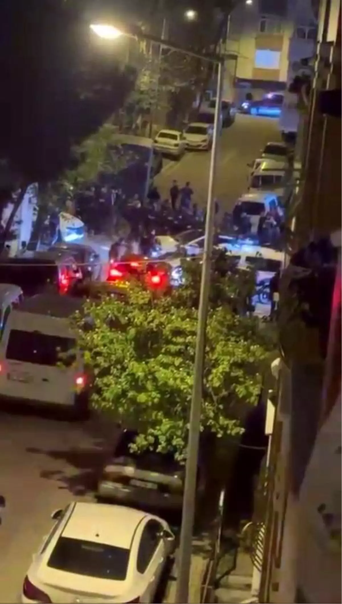 Esenyurt\'ta Mahalle Kavgası ve Polis Müdahalesi