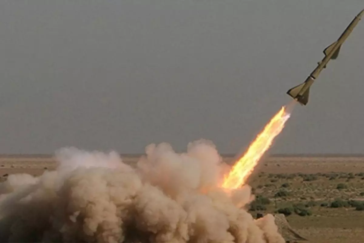 Husiler, İsrail\'e balistik füze saldırısı düzenledi