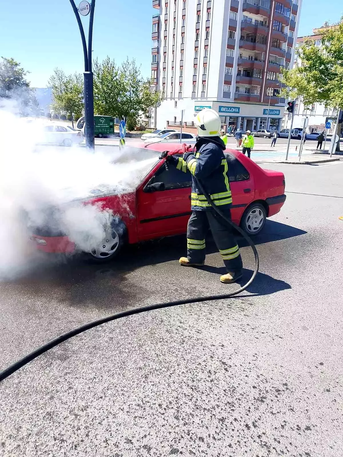 Kahramanmaraş\'ta Otomobil Yangını