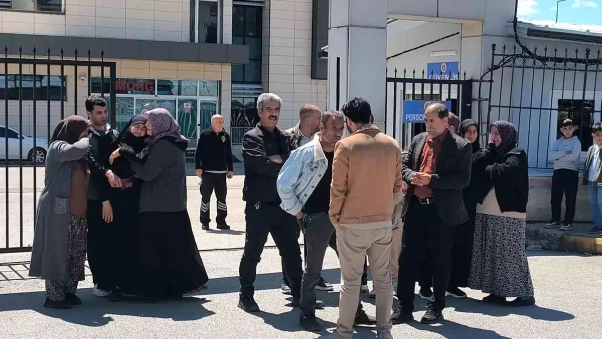 Kamyonla çarpışan motosikletin 16 yaşındaki sürücüsü hayatını kaybetti