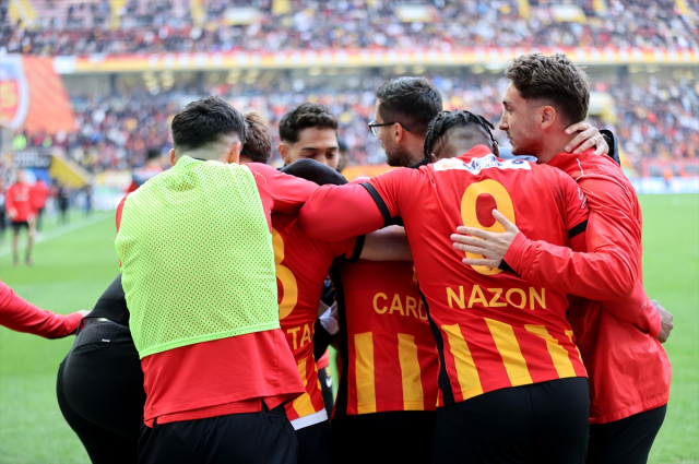 Kayserispor galibiyete sevinemedi! 5 futbolcusu Fenerbahçe maçında oynayamayacak