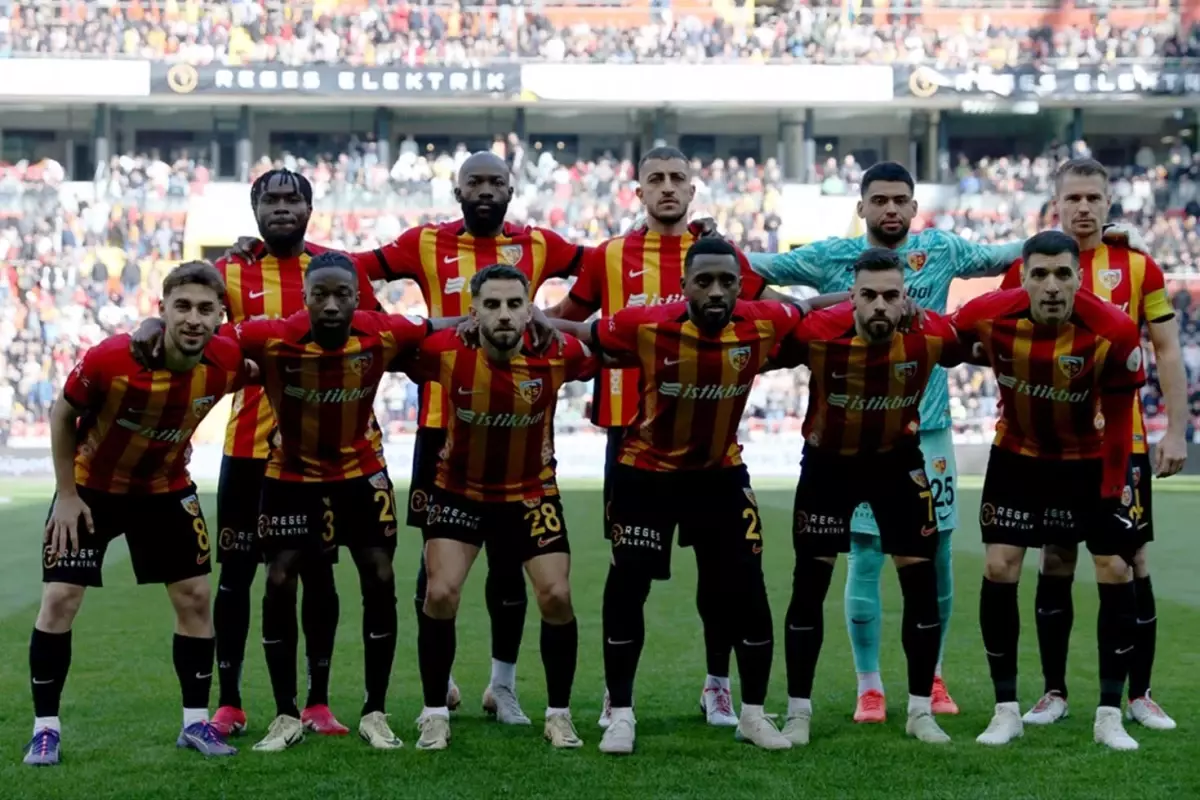 Kayserispor galibiyete sevinemedi! 5 futbolcusu Fenerbahçe maçında oynayamayacak