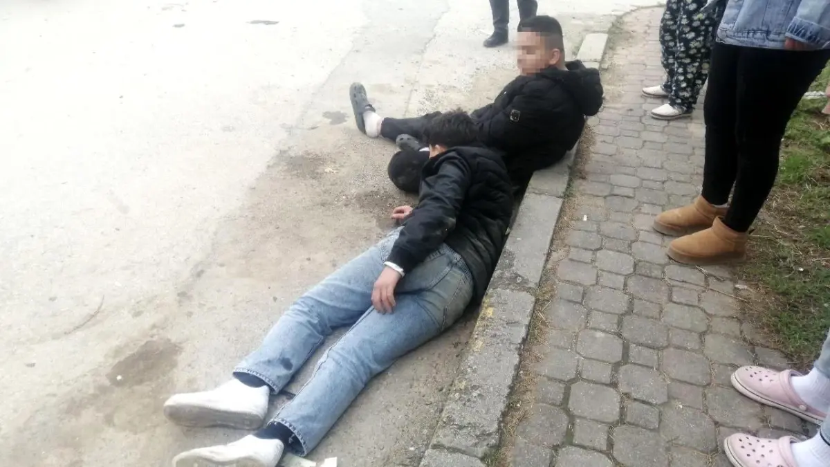 Yalvaç\'ta Trafik Kazası: İki Çocuk Yaralandı