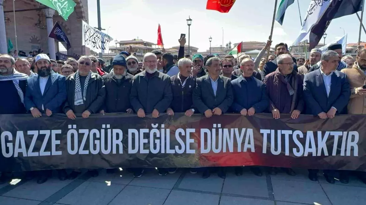 Konya\'da Gazze İçin Yürüyüş Düzenlendi