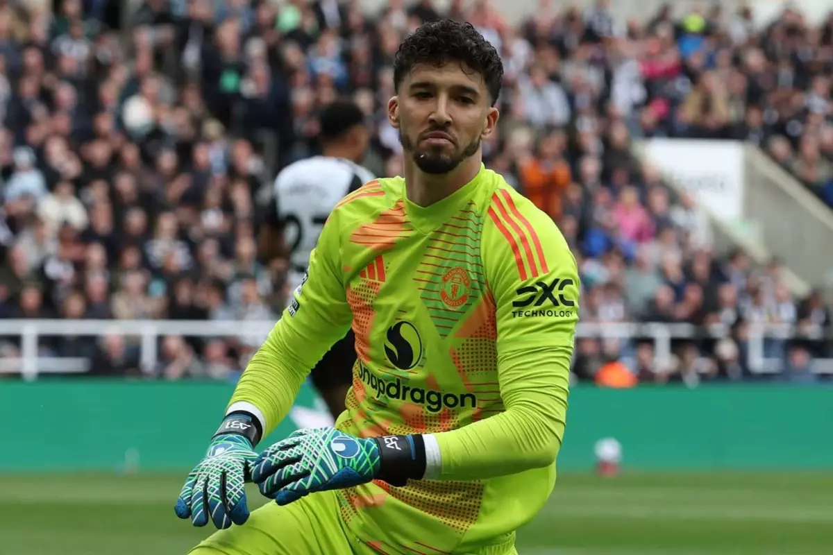 Premier Lig\'de tarihi sonuç! Altay Bayındır, kariyerinde bir ilki yaşadı