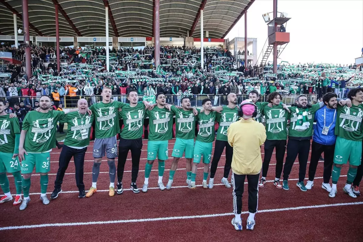 Tarihi geri dönüş başladı! Bursaspor, şampiyon oldu