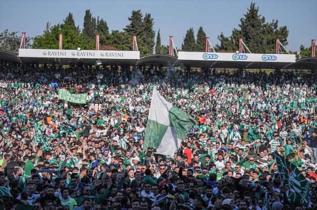 Tarihi geri dönüş başladı! Bursaspor, şampiyon oldu