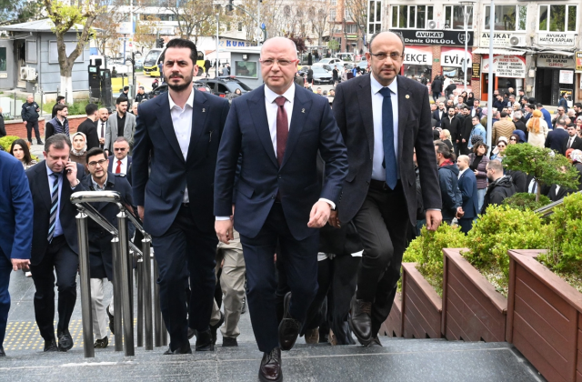 Ak Parti'den Bursa Büyükşehir Belediye Başkanı Mustafa Bozbey hakkında suç duyurusu