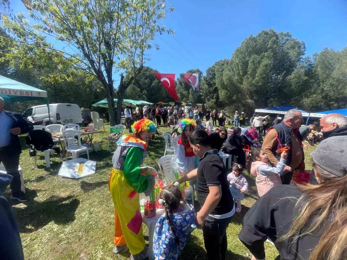 Alanlı Mahallesi\'nde Uçurtma Şenliği