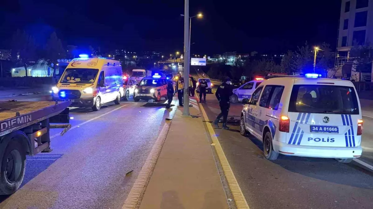 İstanbul\'da 12 Yaşındaki Çocuk Trafik Kazasında Hayatını Kaybetti