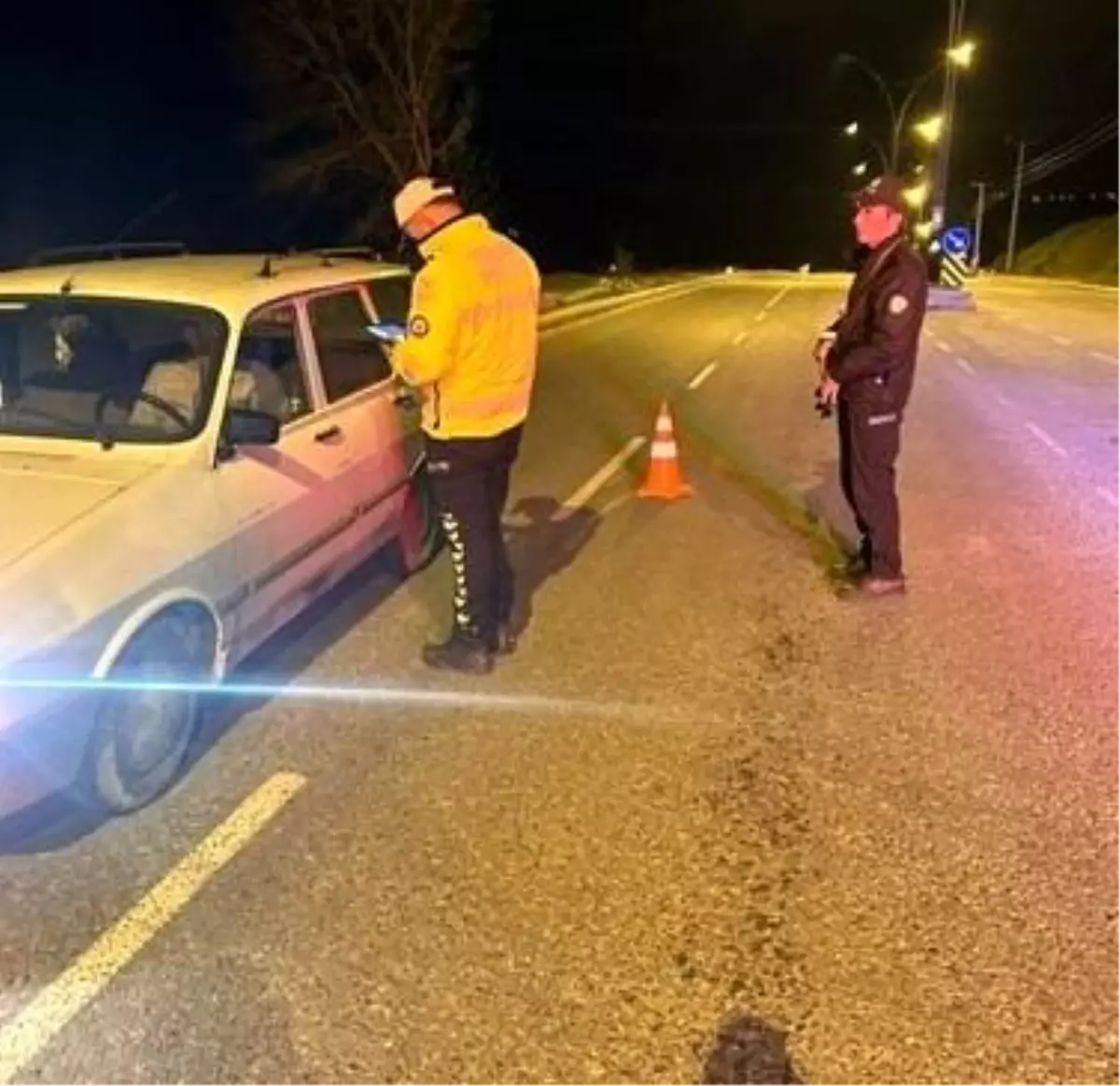 Balıkesir\'de Trafik Denetimlerinde 6 Aranan Yakalandı